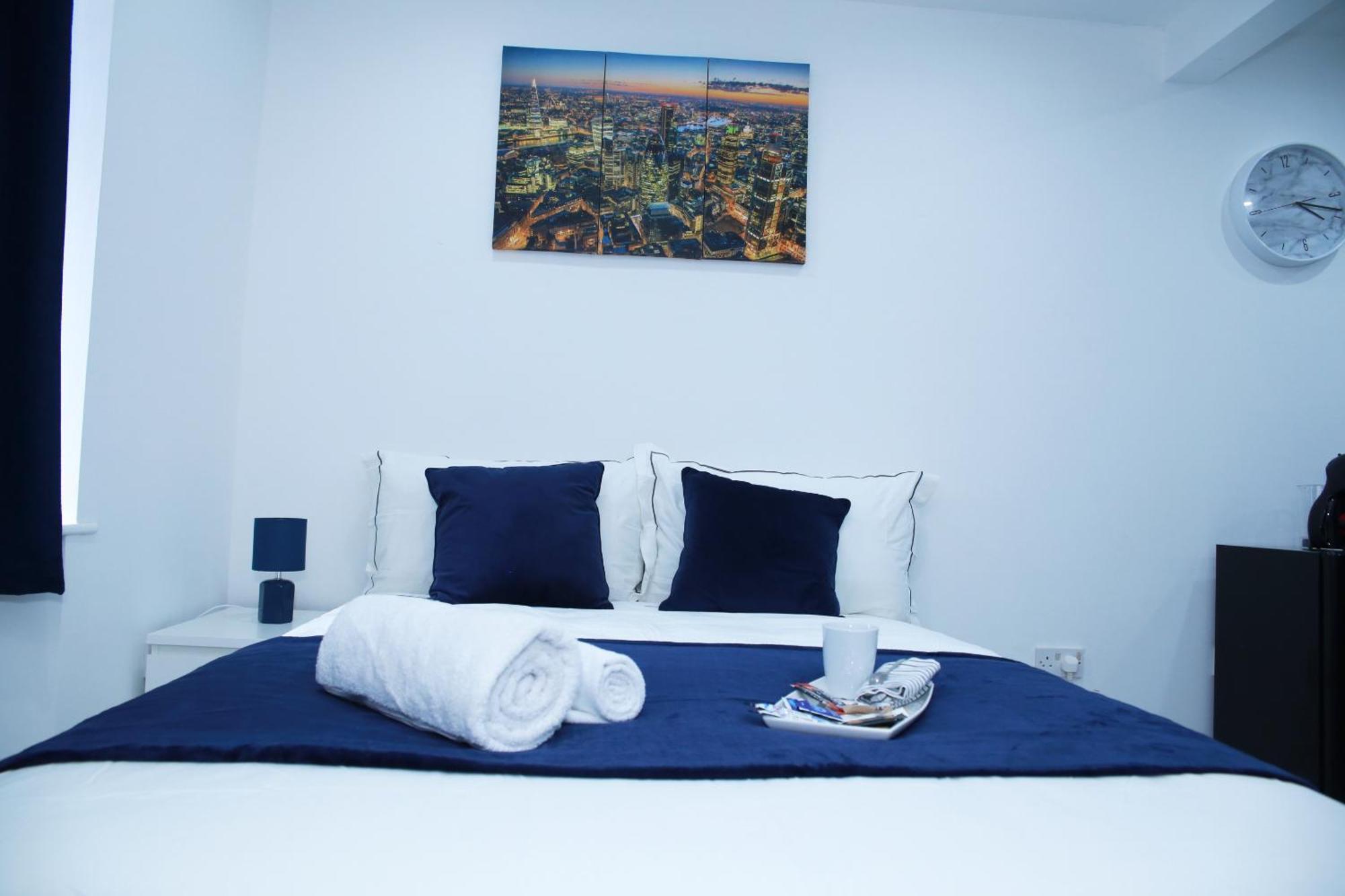 Lovely Apartment With Free Parking On Premises. Londen Buitenkant foto